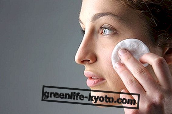 Как сделать средство для снятия макияжа с глаз